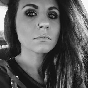 Meet your Posher, Courtney